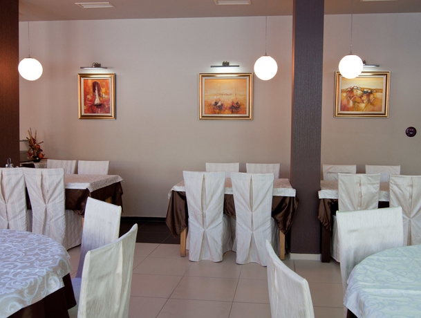 Imagen del bar/restaurante del Hotel Regatta Palace. Foto 4