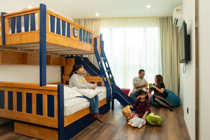 Imagen de la habitación del Hotel Regatta Suites. Foto 19