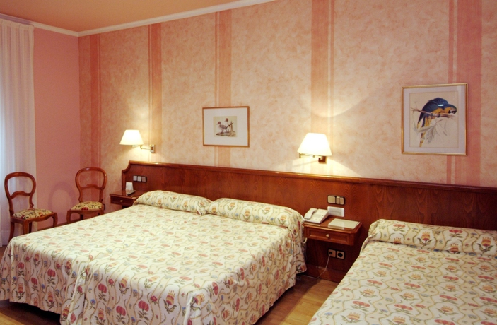 Imagen de la habitación del Hotel Regencia Colon. Foto 7