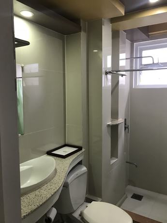 Imagen de la habitación del Hotel Regency De Vigan. Foto 14