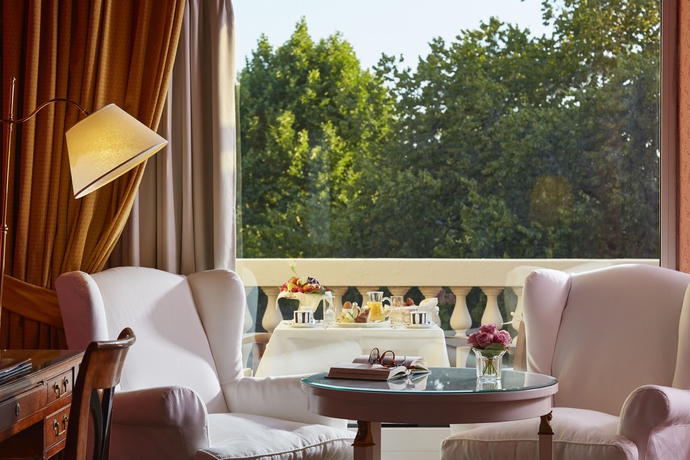 Imagen de los exteriores del Hotel Regency, Florencia. Foto 16