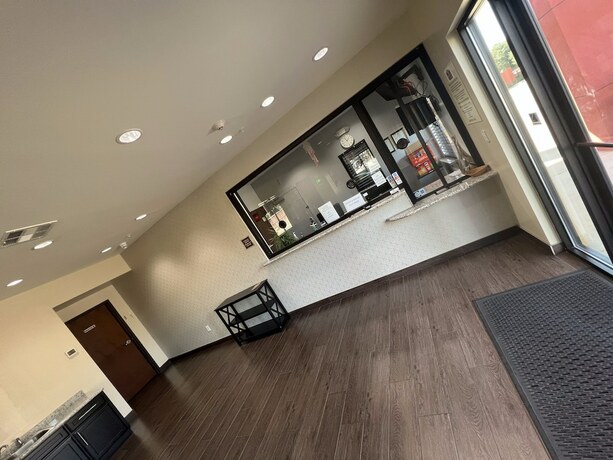 Imagen general del Hotel Regency INN and Suites, Houston. Foto 11
