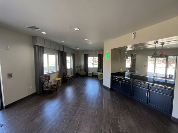 Imagen general del Hotel Regency INN and Suites, Houston. Foto 14