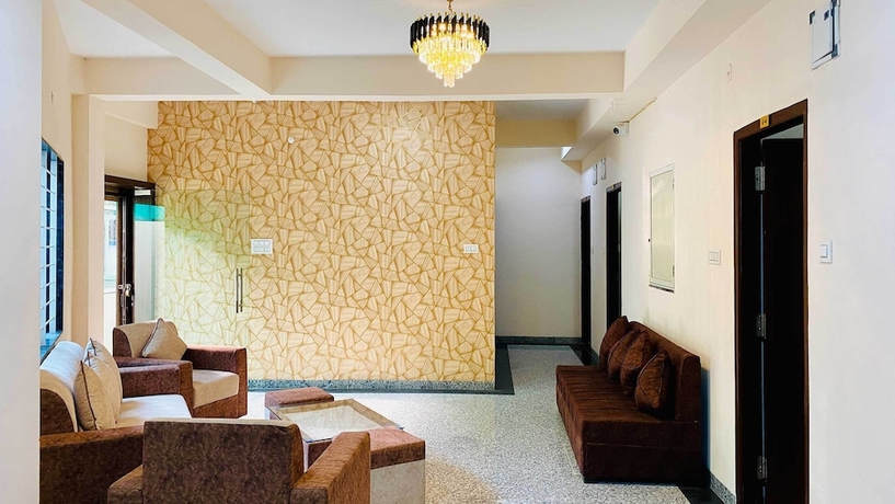 Imagen de los interiores del Hotel Regency, Indore. Foto 15