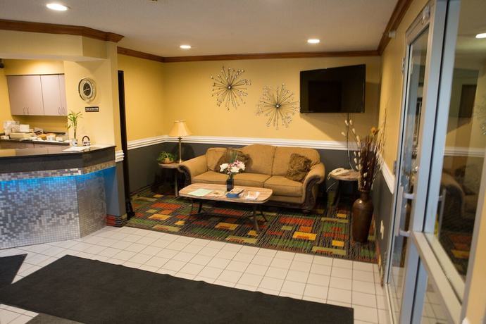 Imagen de los interiores del Hotel Regency Inn And Suites, Anoka. Foto 14
