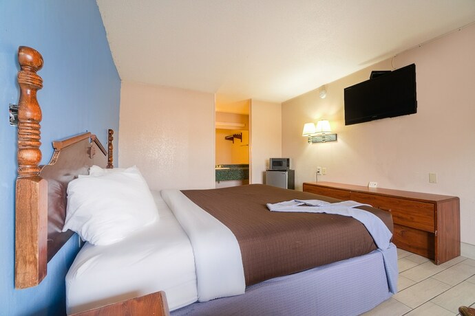 Imagen general del Hotel Regency Inn By Oyo Three Rivers. Foto 4