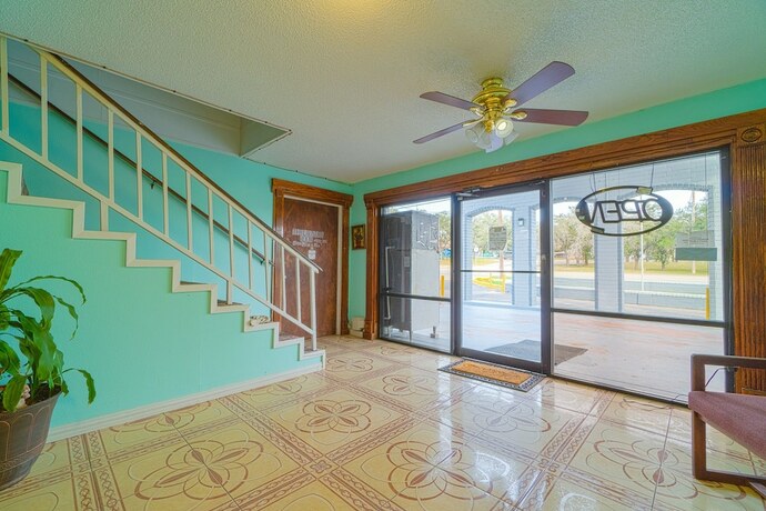 Imagen general del Hotel Regency Inn By Oyo Three Rivers. Foto 6