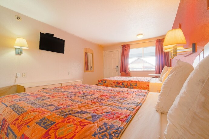 Imagen general del Hotel Regency Inn By Oyo Three Rivers. Foto 10