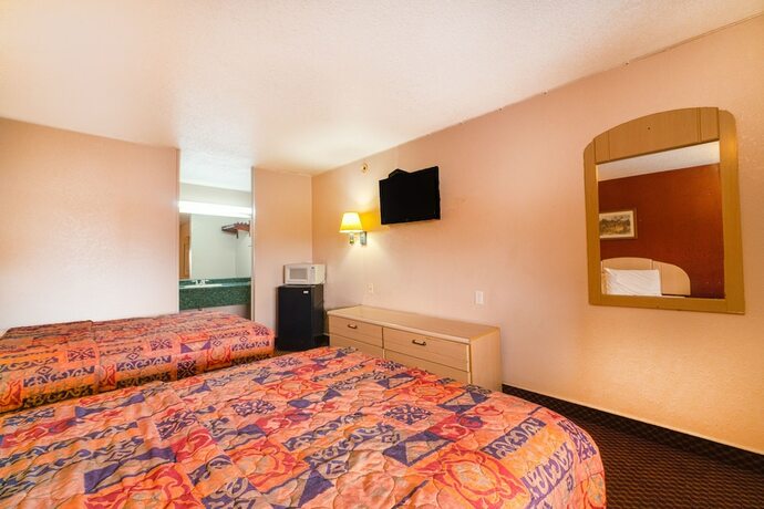 Imagen general del Hotel Regency Inn By Oyo Three Rivers. Foto 13