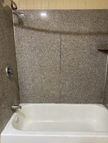 Imagen de la habitación del Hotel Regency Inn. Foto 12