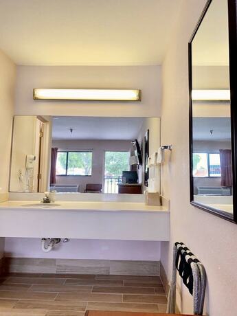 Imagen de la habitación del Hotel Regency Inn, Fern Park. Foto 10