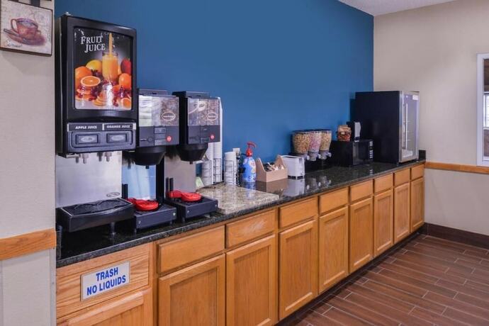 Imagen general del Hotel Regency Inn Geneseo IL I-80. Foto 2