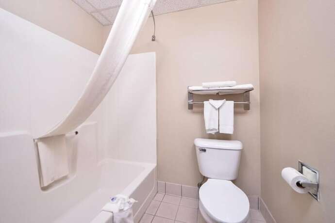 Imagen general del Hotel Regency Inn Geneseo IL I-80. Foto 6