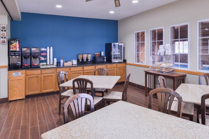 Imagen general del Hotel Regency Inn Geneseo IL I-80. Foto 9