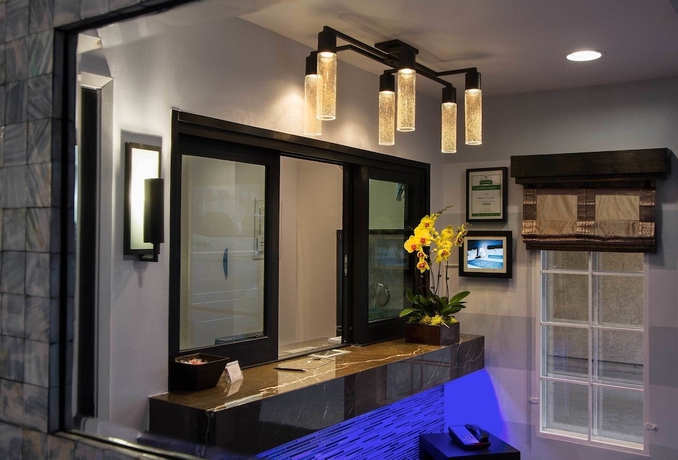 Imagen de los interiores del Hotel Regency Inn Los Angeles. Foto 17