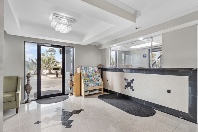 Imagen de los interiores del Hotel Regency Inn Near Boardwalk and Hurlburt Field. Foto 15