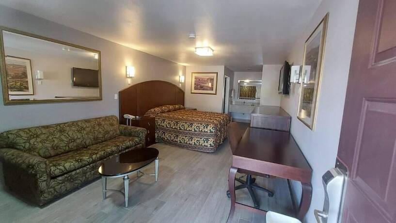 Imagen general del Hotel Regency Inn Norco. Foto 2