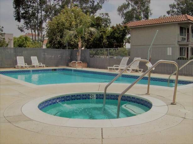 Imagen general del Hotel Regency Inn Norco. Foto 3