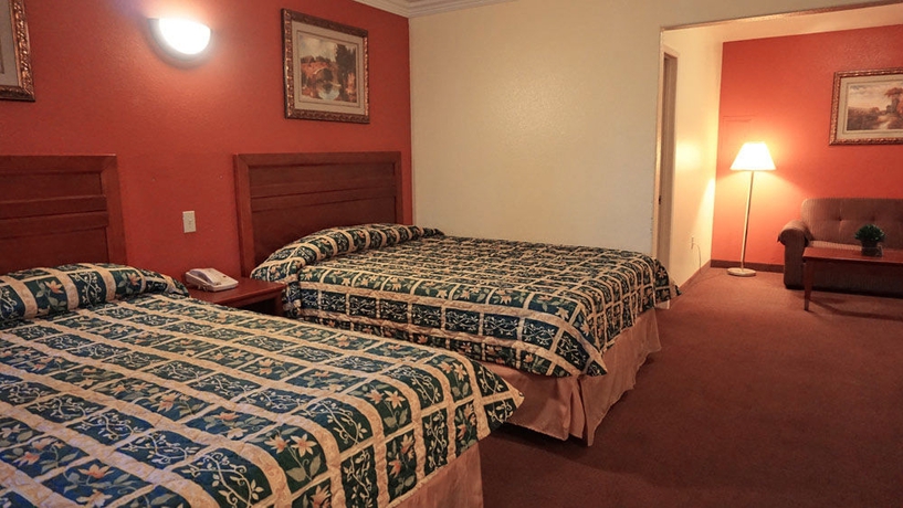 Imagen de la habitación del Hotel Regency Inn and Suites, Downey. Foto 6