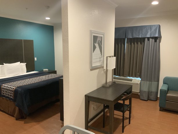 Imagen de la habitación del Hotel Regency Inn and Suites, Houston. Foto 12