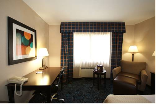 Imagen de la habitación del Hotel Regency Inn and Suites New London, Mystic. Foto 5