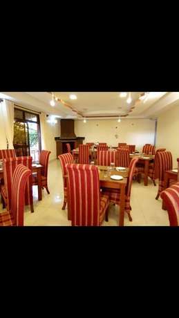 Imagen del bar/restaurante del Hotel Regency Mount Kenya. Foto 5