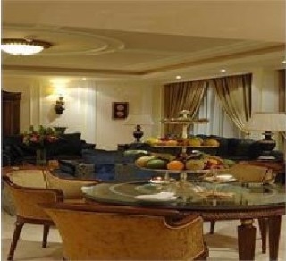 Imagen de la habitación del Hotel Regency Palace. Foto 10
