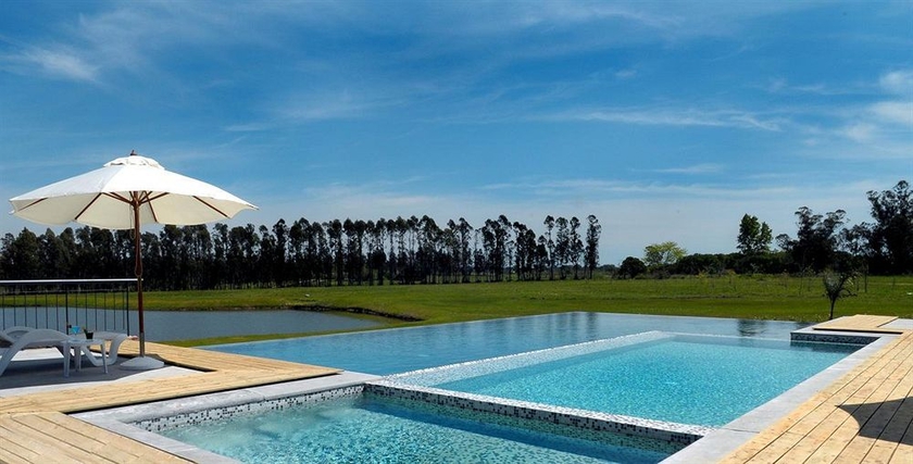 Imagen de la piscina del Hotel Regency Park, Montevideo. Foto 11