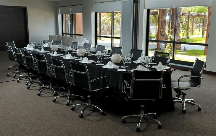 Imagen de los interiores del Hotel Regency Park, Montevideo. Foto 9