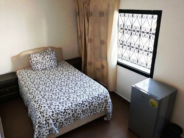 Imagen de la habitación del Hotel Regency Park and Suites. Foto 16