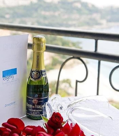 Imagen de la habitación del Hotel Regency, ROQUEBRUNE-CAP-MARTIN. Foto 11