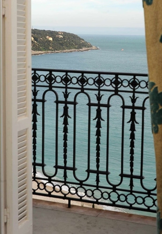 Imagen de la habitación del Hotel Regency, ROQUEBRUNE-CAP-MARTIN. Foto 12