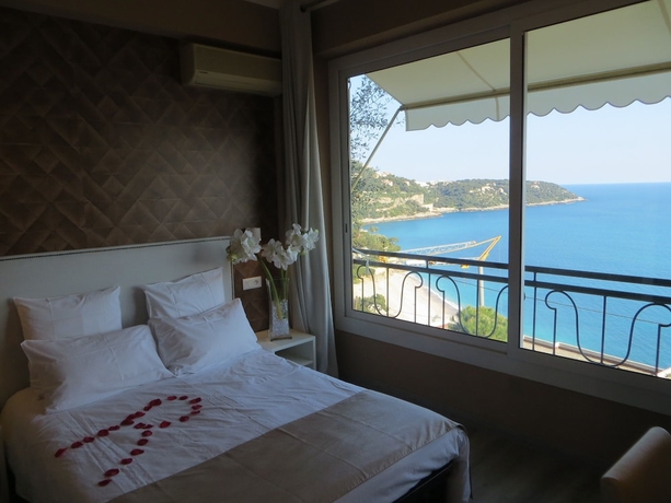 Imagen de la habitación del Hotel Regency, ROQUEBRUNE-CAP-MARTIN. Foto 14