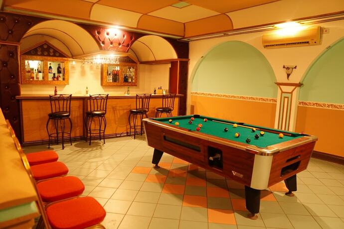 Imagen general del Hotel Regency Suites. Foto 11