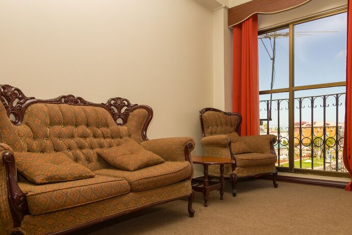 Imagen general del Hotel Regency Suites. Foto 12