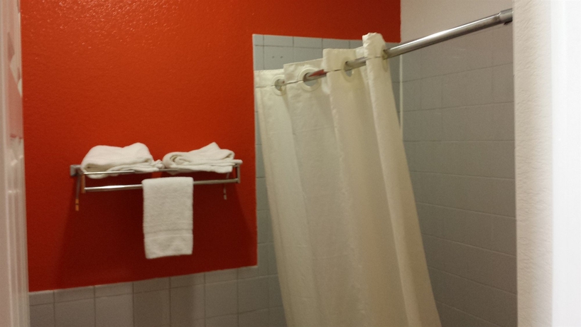 Imagen de la habitación del Hotel Regency Suites Intercontinental Airport. Foto 4