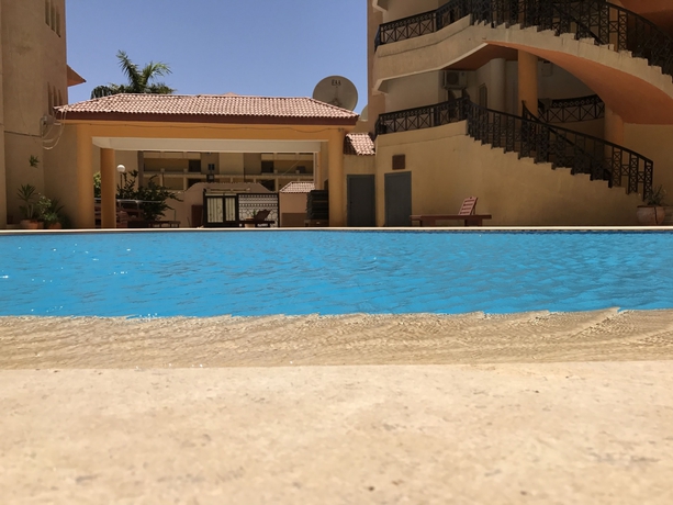 Imagen de los interiores del Hotel Regency Towers Apartments. Foto 19