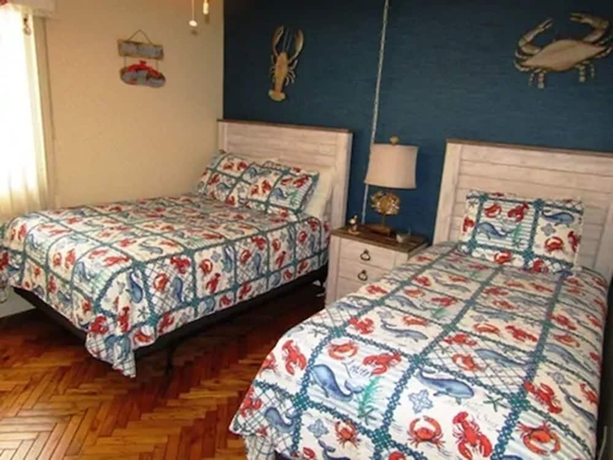 Imagen de la habitación del Hotel Regency Towers. Foto 4