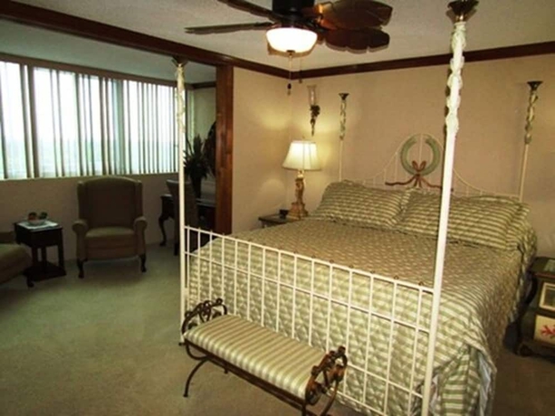 Imagen de la habitación del Hotel Regency Towers. Foto 5