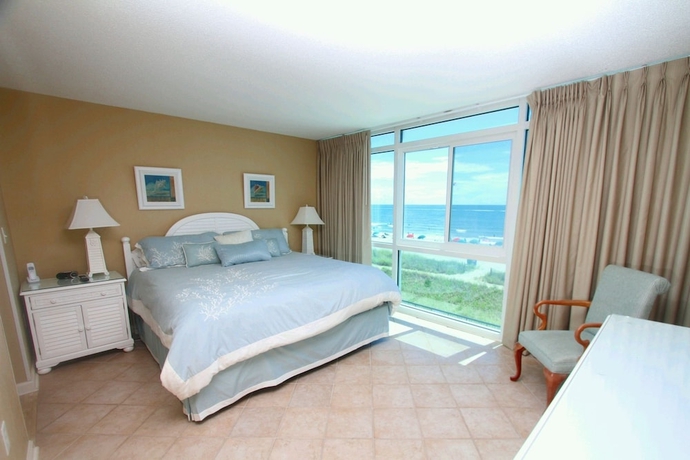 Imagen de la habitación del Hotel Regency Towers. Foto 7