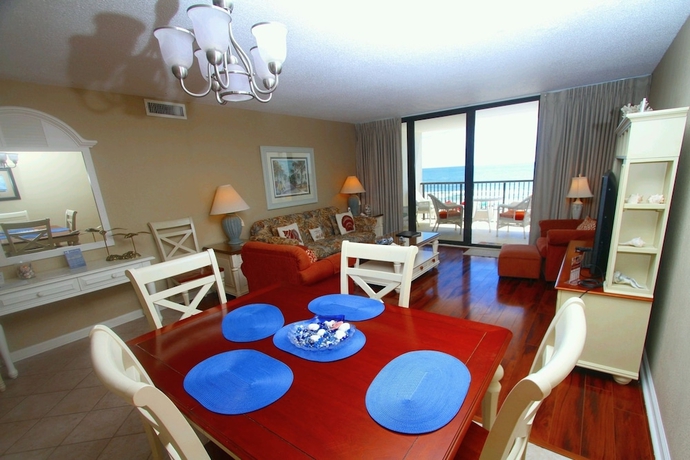 Imagen de la habitación del Hotel Regency Towers. Foto 10