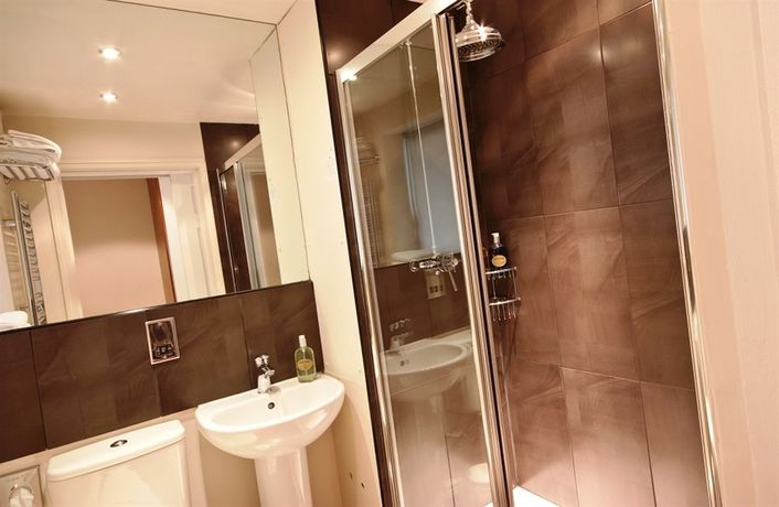 Imagen de los exteriores del Hotel Regent By The Lake. Foto 13
