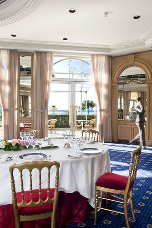 Imagen del bar/restaurante del Hotel Regent Carlton Cannes. Foto 3