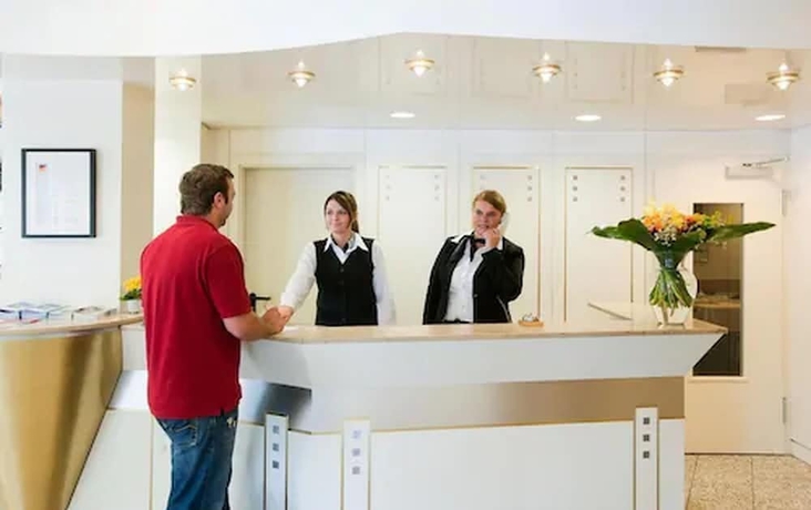 Imagen de los interiores del Hotel Regent, Duisburgo. Foto 16