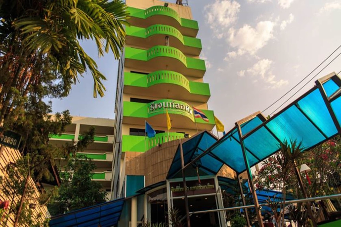 Imagen de los exteriores del Hotel Regent Lodge Lampang. Foto 14