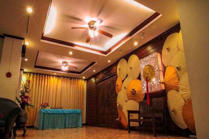 Imagen de los interiores del Hotel Regent Lodge Lampang. Foto 19