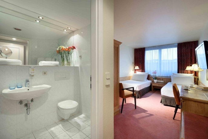 Imagen de la habitación del Hotel Regent, Munich. Foto 8