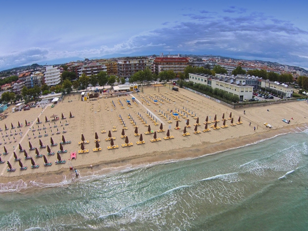 Imagen de los exteriores del Hotel Regent, PESCARA. Foto 10