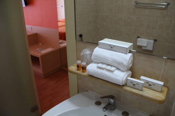 Imagen de la habitación del Hotel Regent, PESCARA. Foto 8