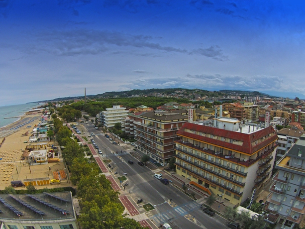 Imagen de los exteriores del Hotel Regent, PESCARA. Foto 12